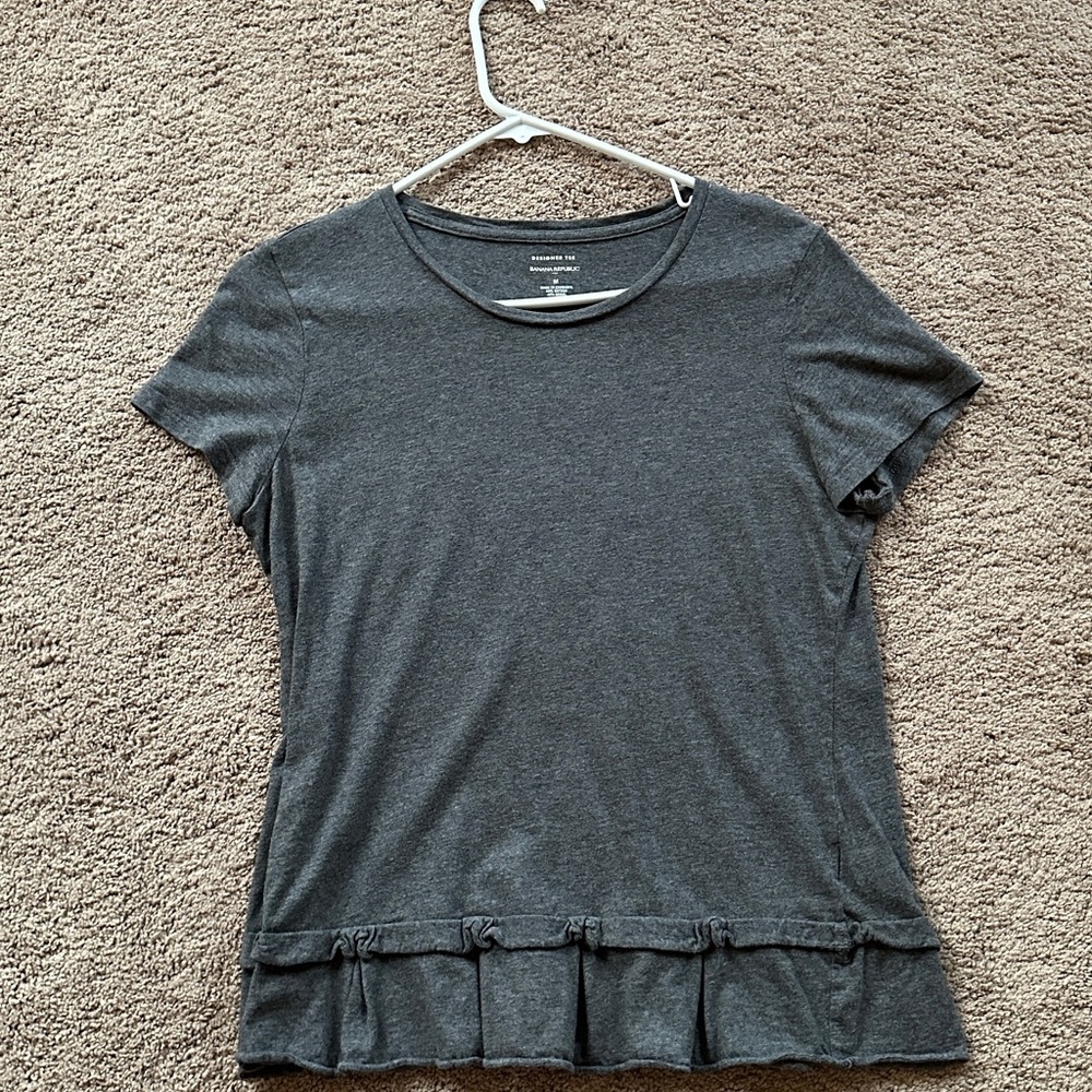 Grey t shirt with ruffle edges